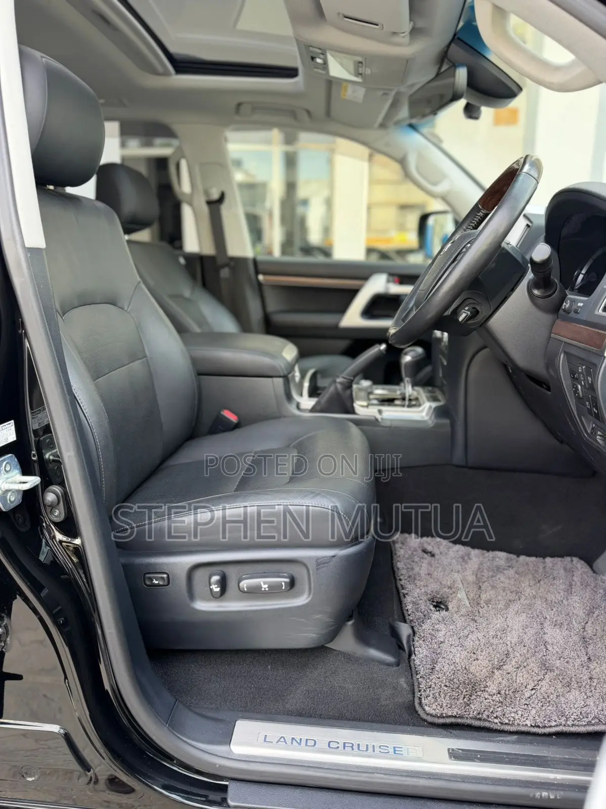 Toyota Land Cruiser 4.6 V8 ZX 2019 Black