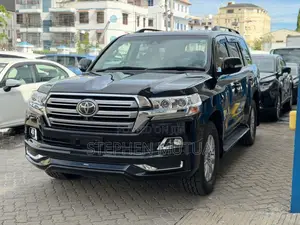 Toyota Land Cruiser 4.6 V8 ZX 2019 Black