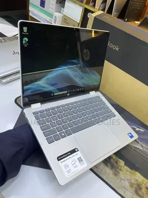 New Laptop HP OmniBook 5 Flip 16GB Intel Core 7 SSD 512GB