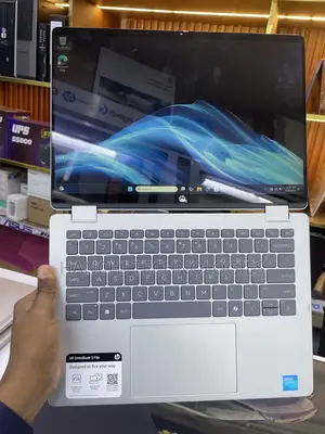 New Laptop HP OmniBook 5 Flip 16GB Intel Core 7 SSD 512GB