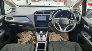 Honda Shuttle 2019 Silver