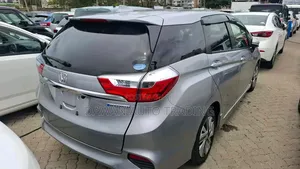 Honda Shuttle 2019 Silver