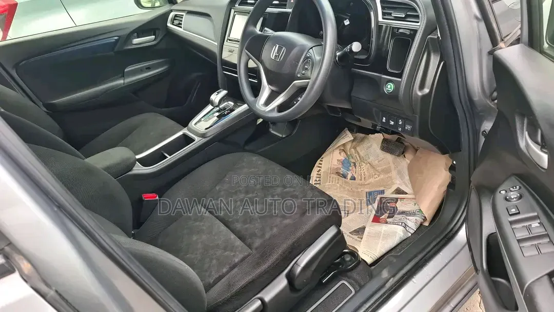 Honda Shuttle 2019 Silver