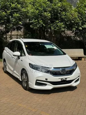 Honda Shuttle 2018 White