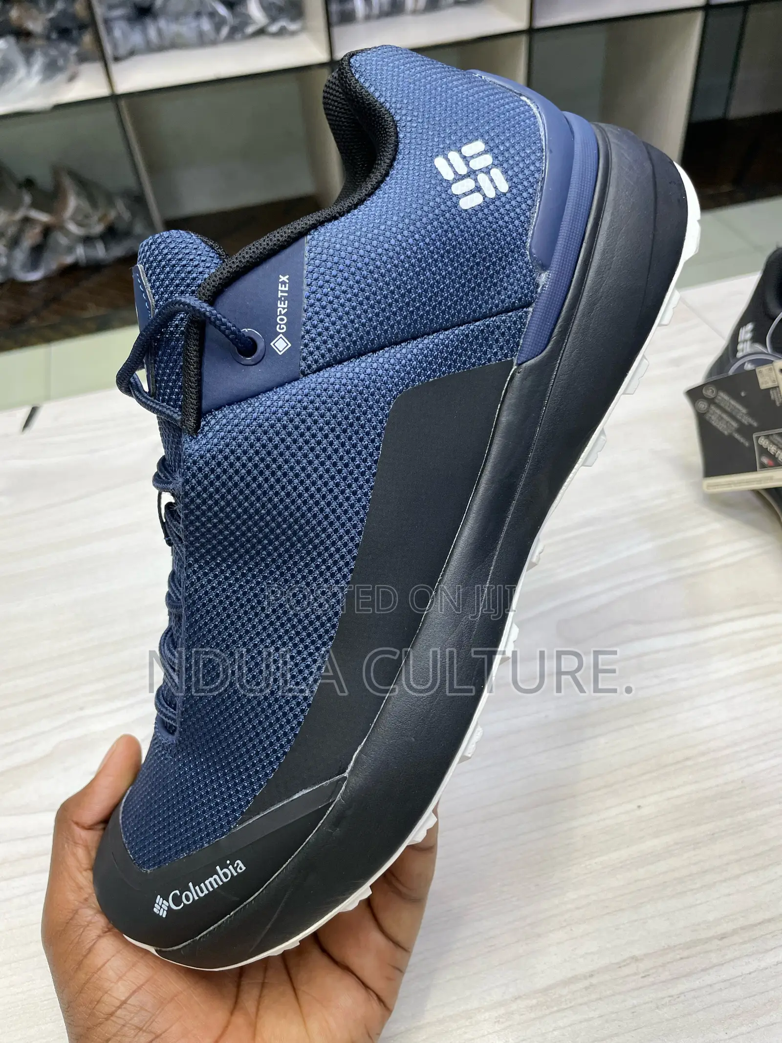 Columbia Gore-Tex Hike Boot