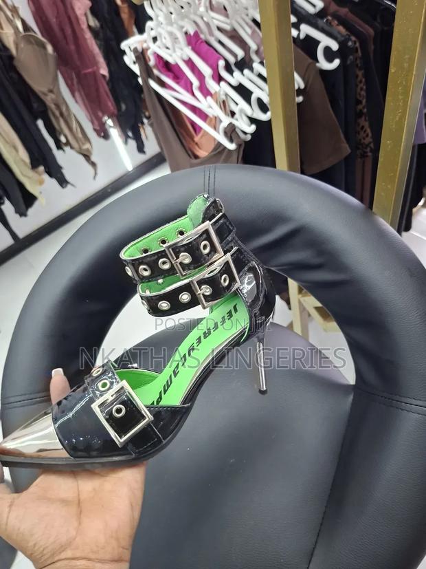 Classy Heel - main view