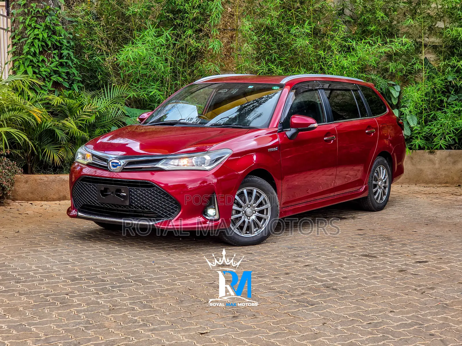 Toyota Corolla Fielder 2018 Red