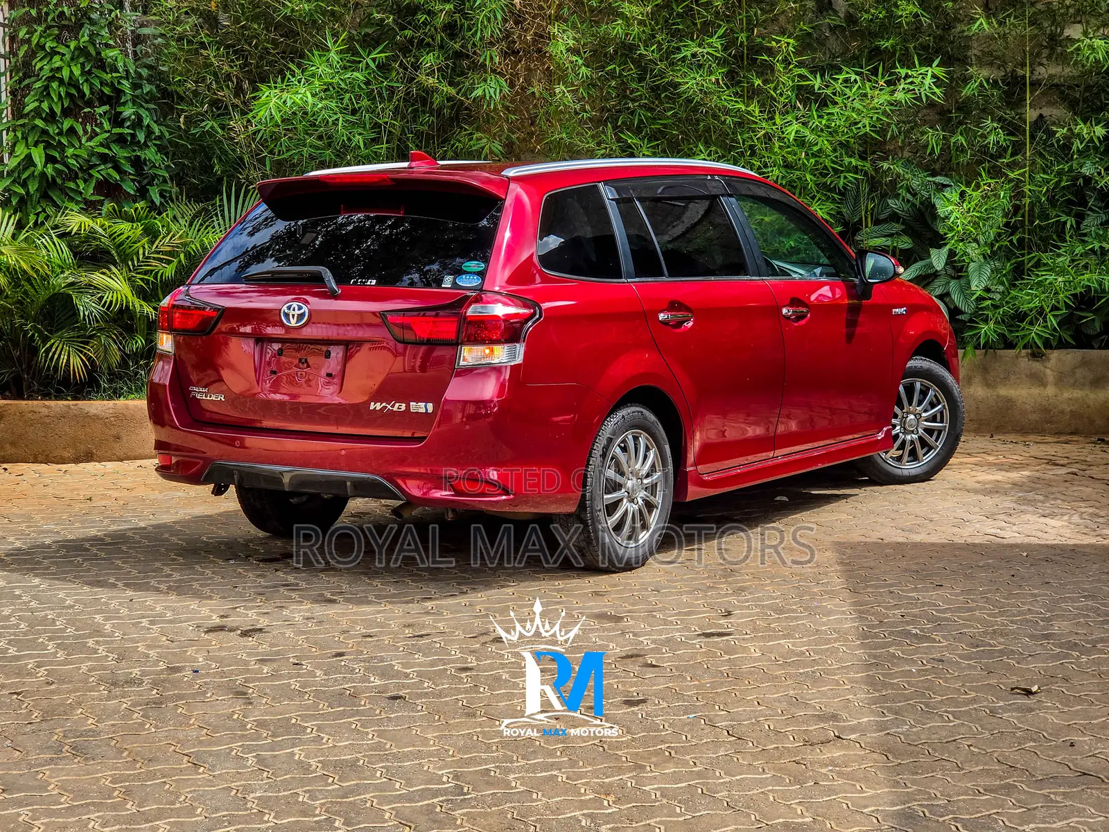 Toyota Corolla Fielder 2018 Red