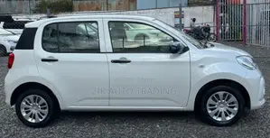Toyota Passo 2019 White