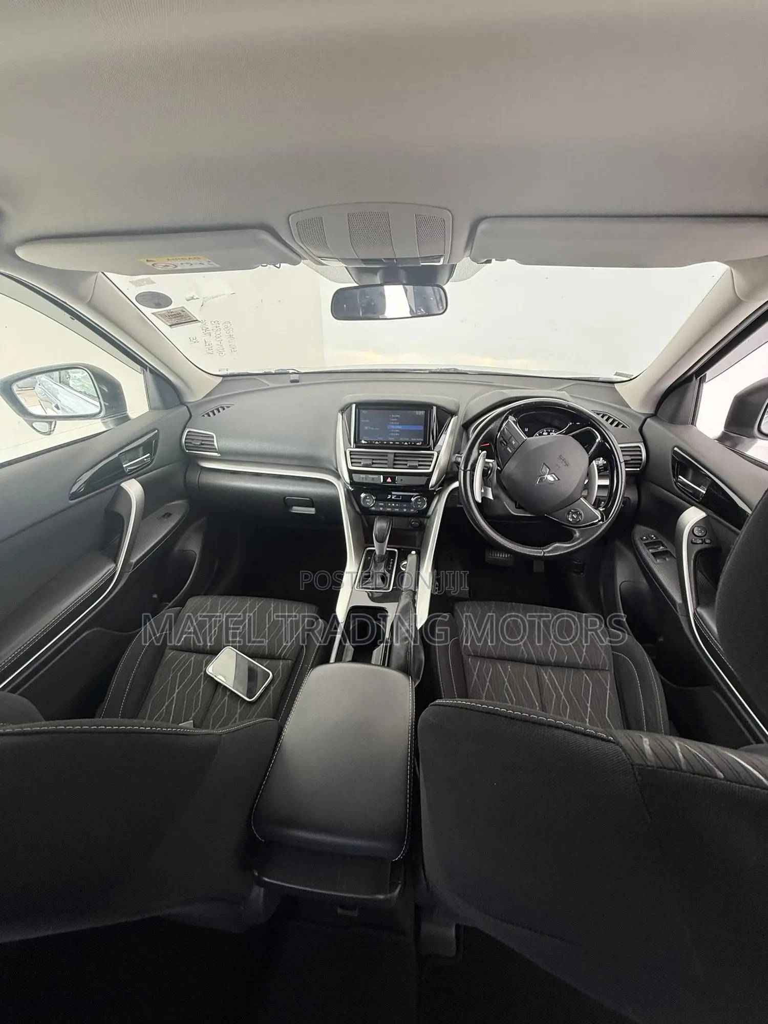 Mitsubishi Eclipse 2019 Silver