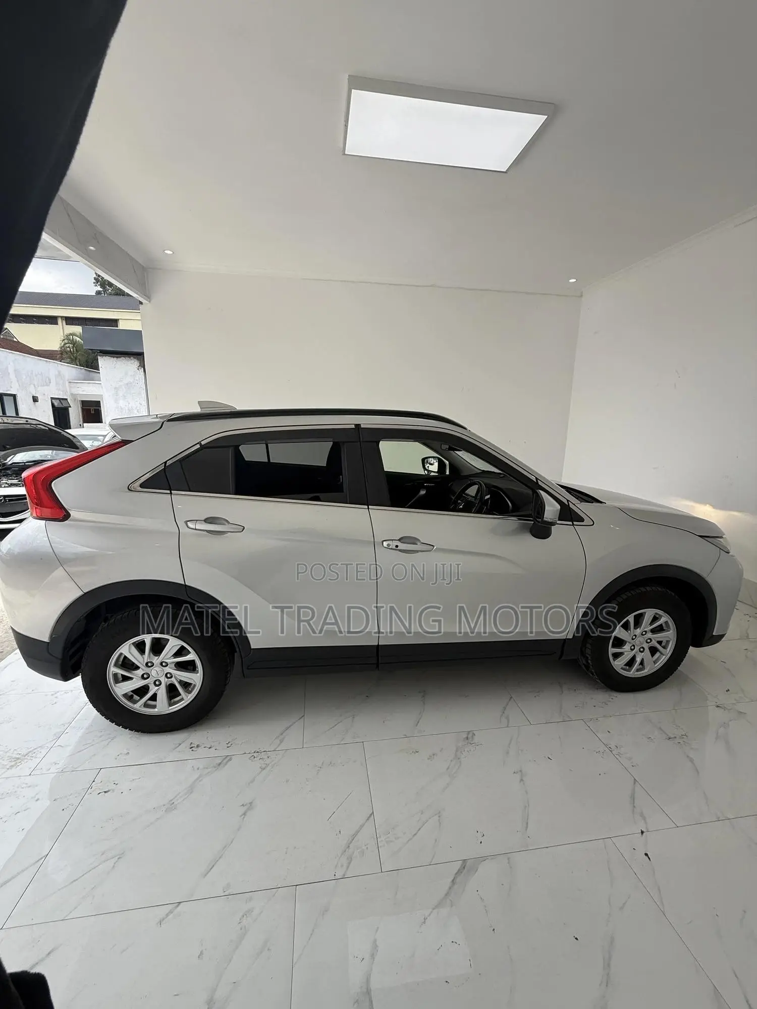 Mitsubishi Eclipse 2019 Silver