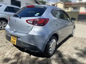 Mazda Demio 2017 Silver