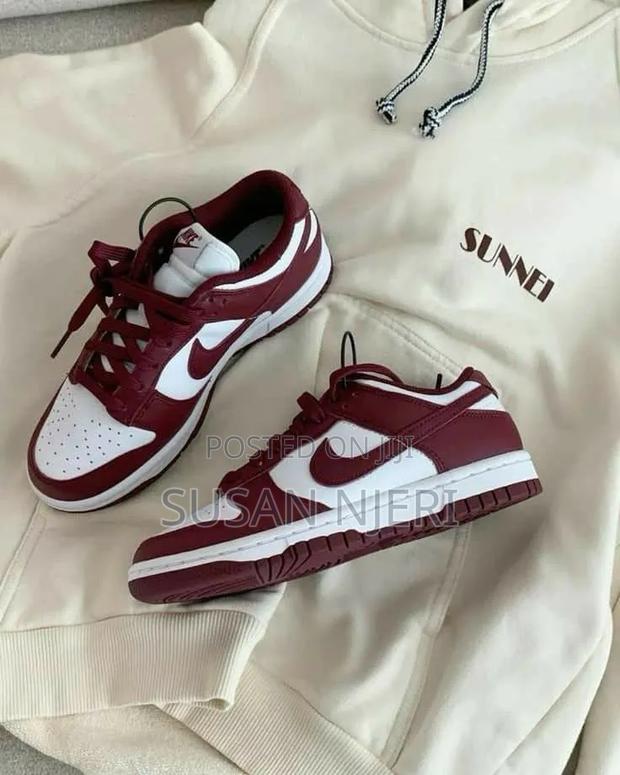 Ladies Sneakers - thumbnail 2