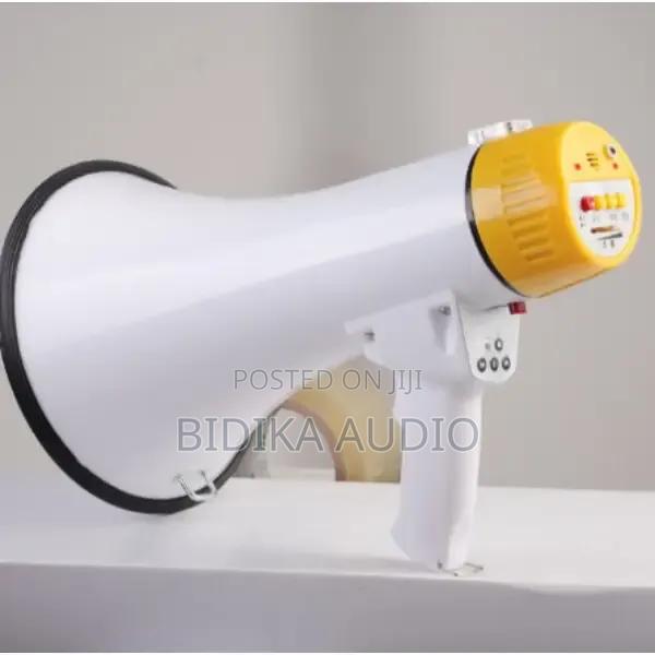 Megaphone With a Rechargeable Battery Xb -11s