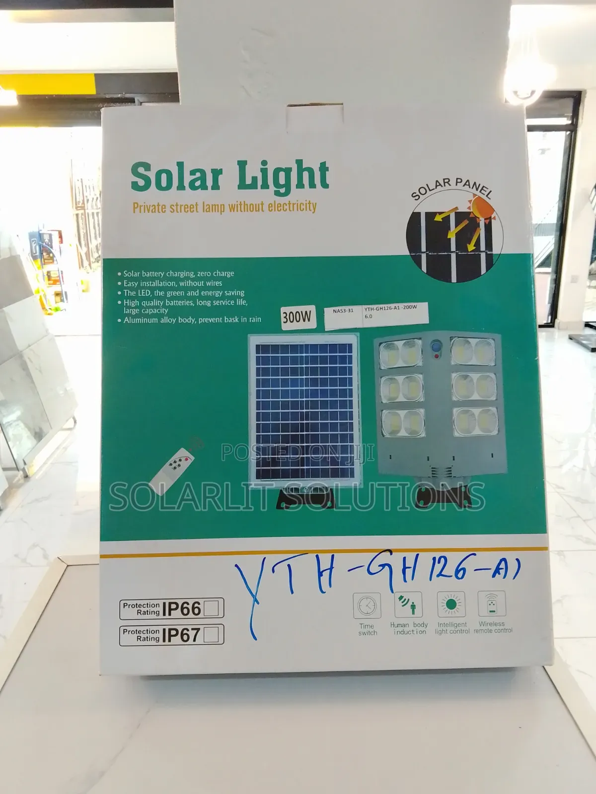 300 Watts Solar Street Light