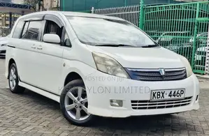 Toyota ISIS 1.8 Platana G edition 2006 White