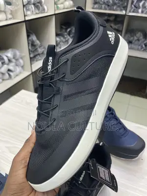 Adidas Roamboat