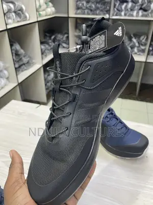 Adidas Roamboat