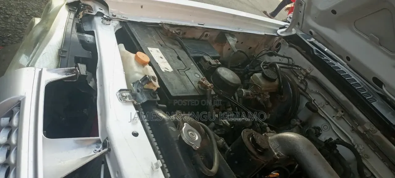 Nissan NP300 2008 White
