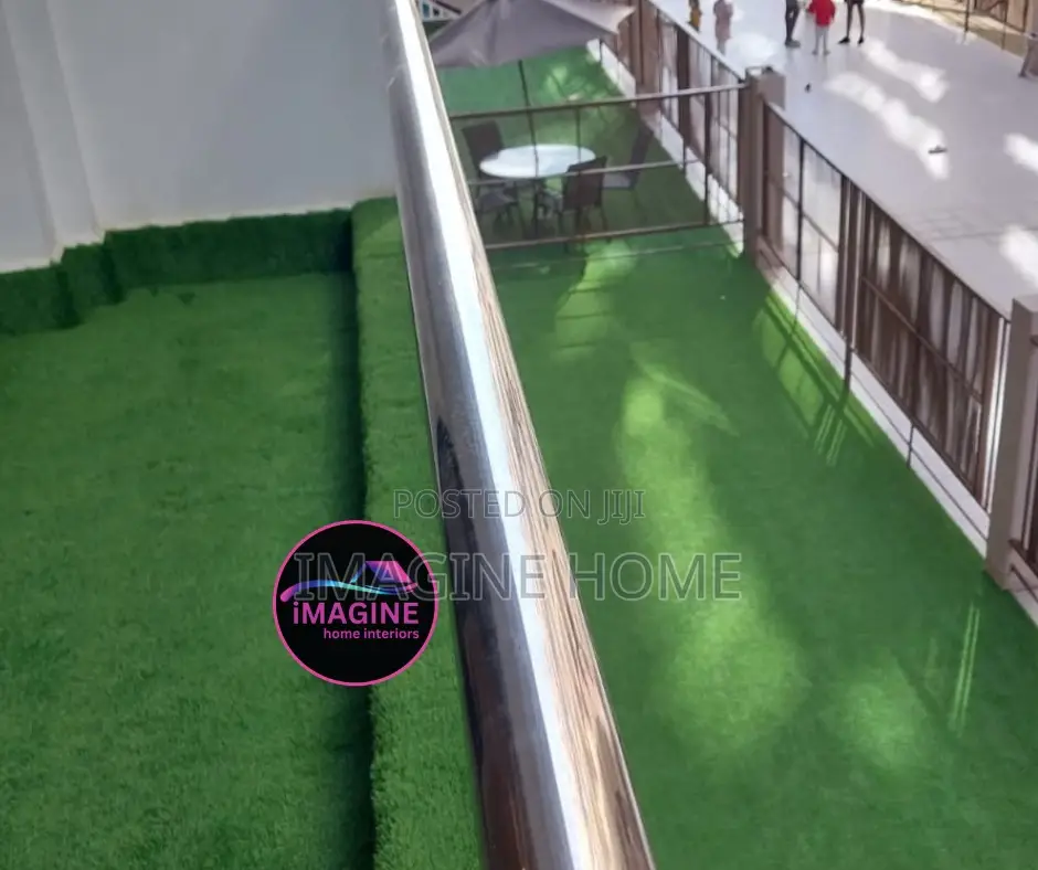Bring Resort Style With Green Grass Carpet