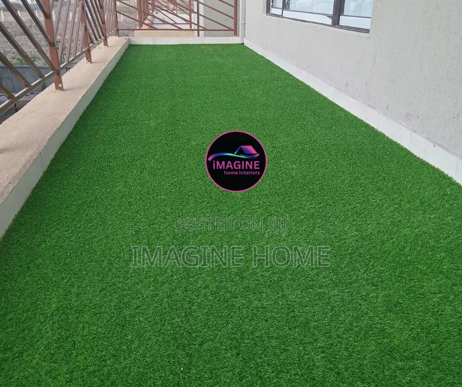 Bring Resort Style With Green Grass Carpet