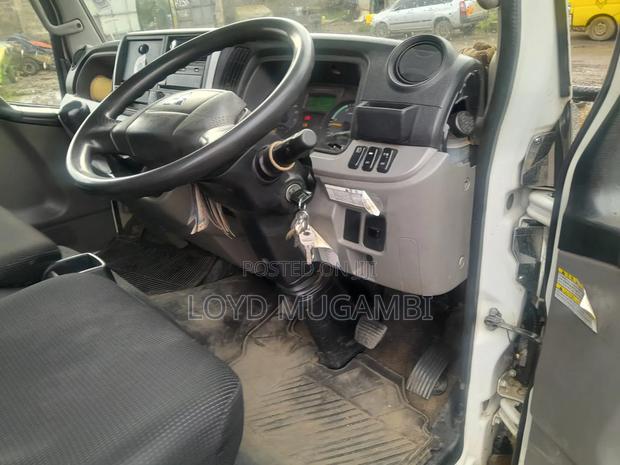 Mitsubishi Fuso Canter - thumbnail 9