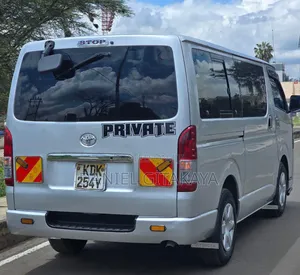 Toyota HiAce 2016 Silver