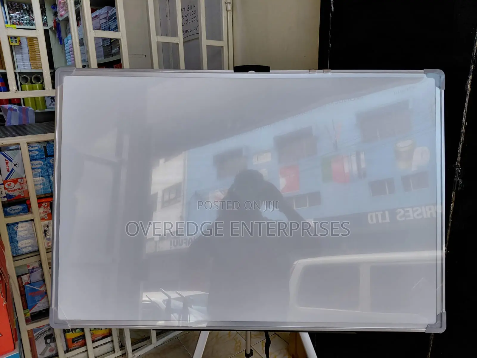 Quality Smooth White Board on Easel Stand