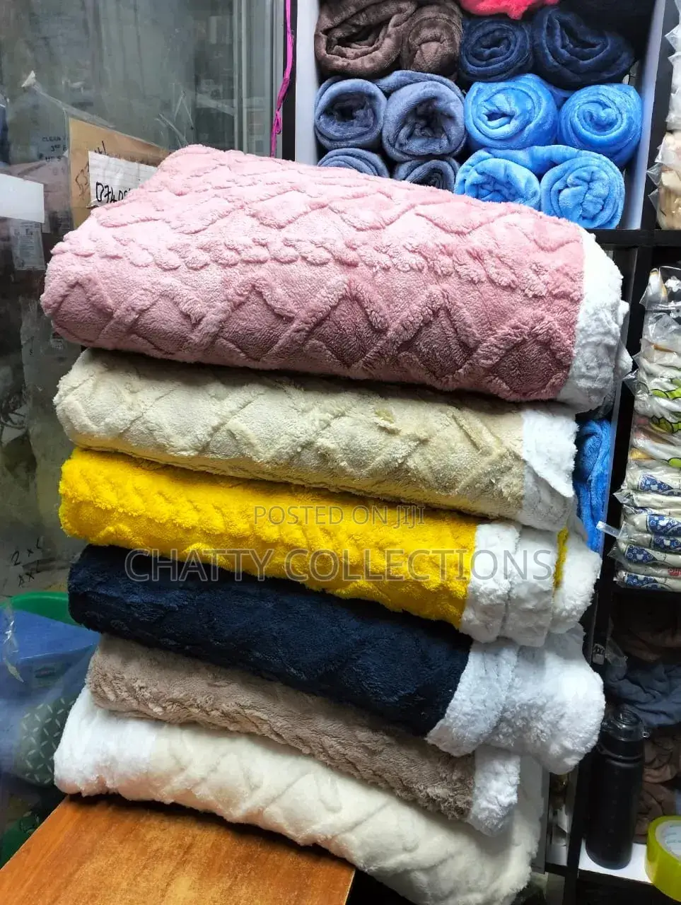 6 by 7 Sherpa Fleece Woolen Throw Blanket