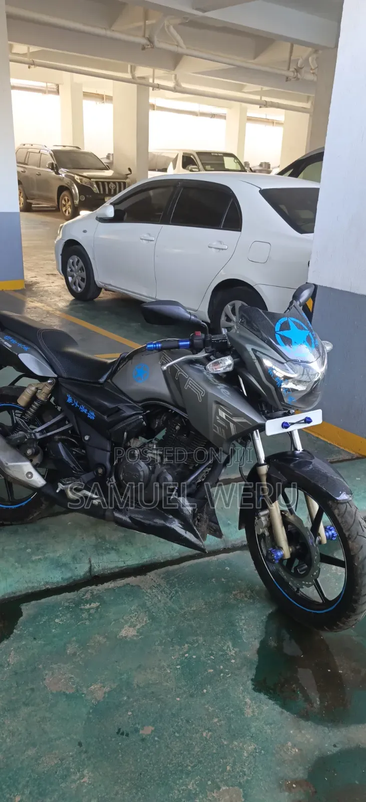 TVS Apache 180 RTR 2011