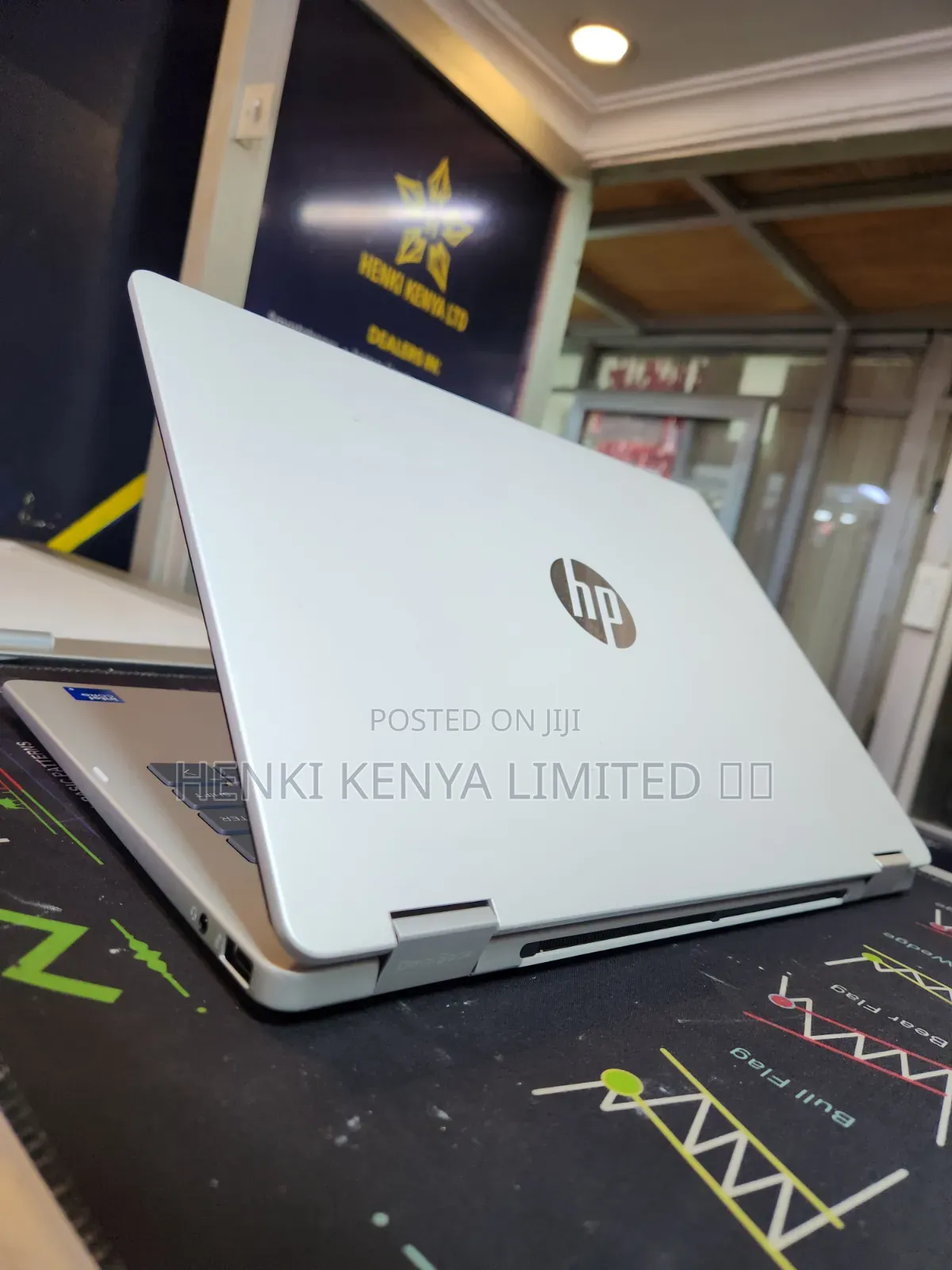 Laptop HP OmniBook 5 Flip 8GB Intel Core i5 SSD 512GB