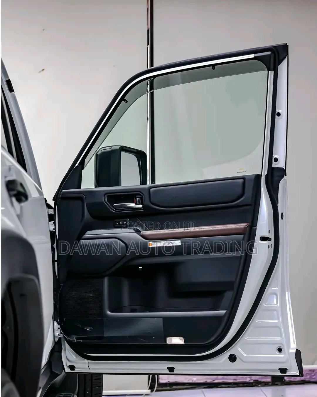Toyota Land Cruiser Prado 2023 White
