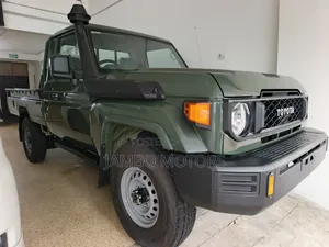 Toyota Land Cruiser 79 Series 2025 Green