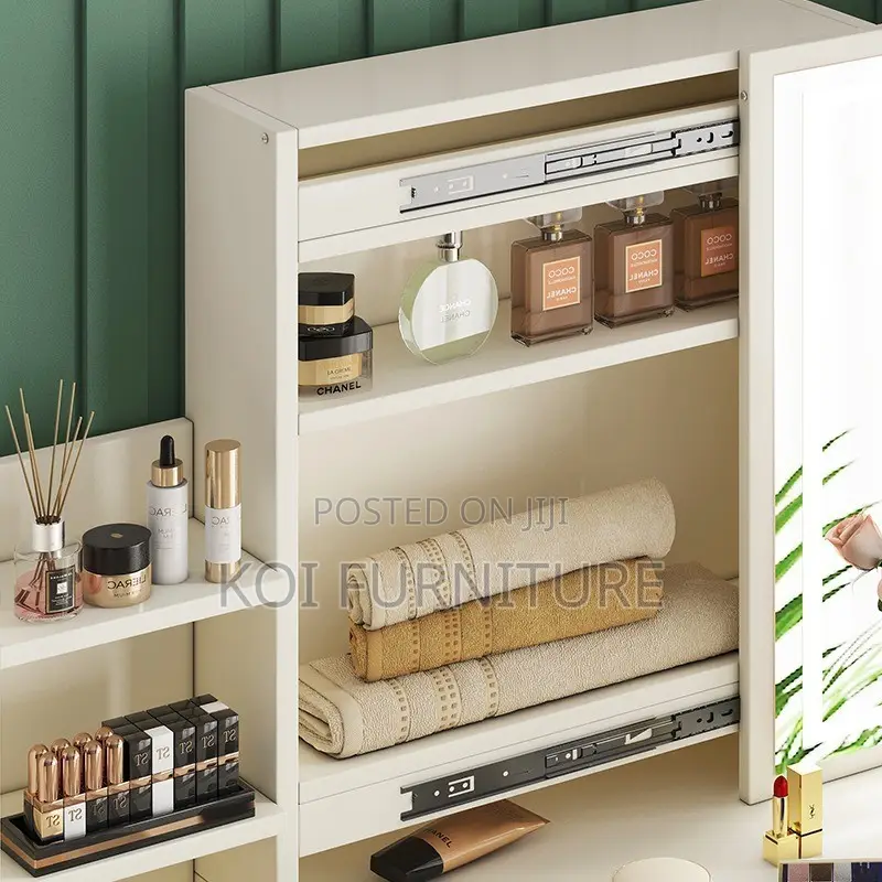 Dressers; White Elegant Vanity Dressing Room Vanity Set