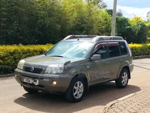 Nissan X-Trail 2.0 2006 Green