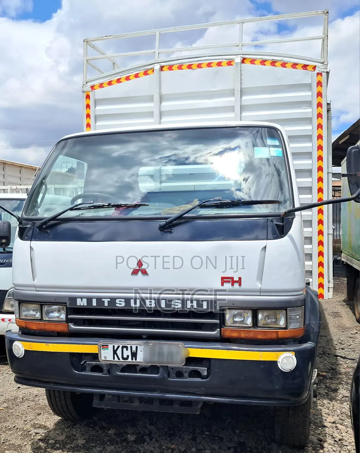 Mitsubishi Fh215 Lorry
