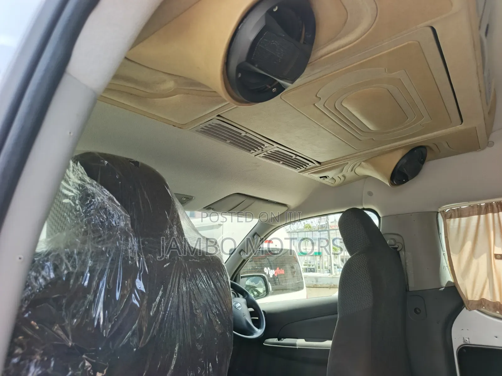 Nissan Caravan (Urvan) 2020 Silver