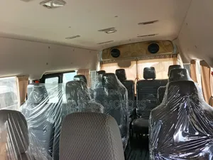 Nissan Caravan (Urvan) 2020 Silver