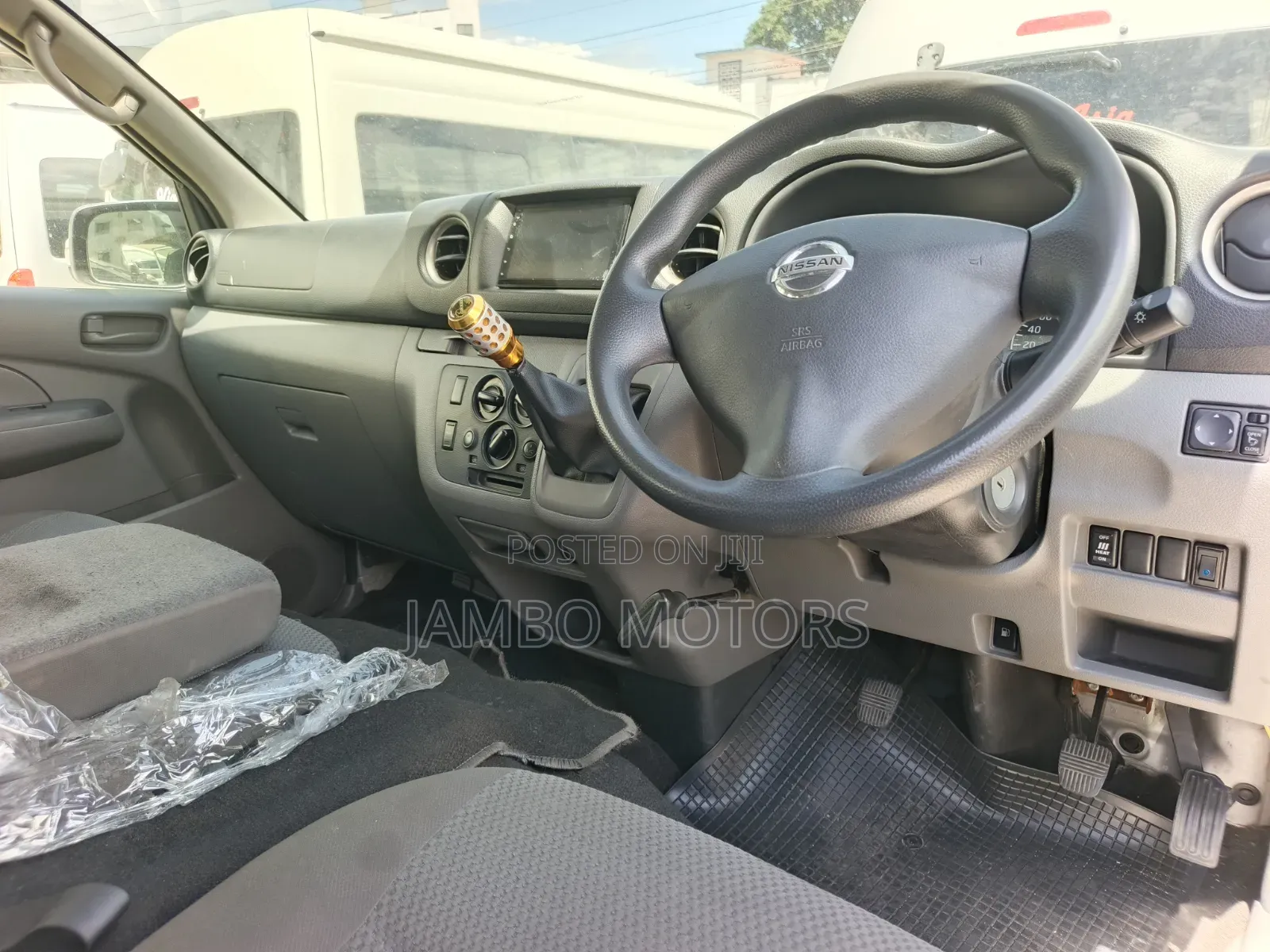 Nissan Caravan (Urvan) 2020 Silver