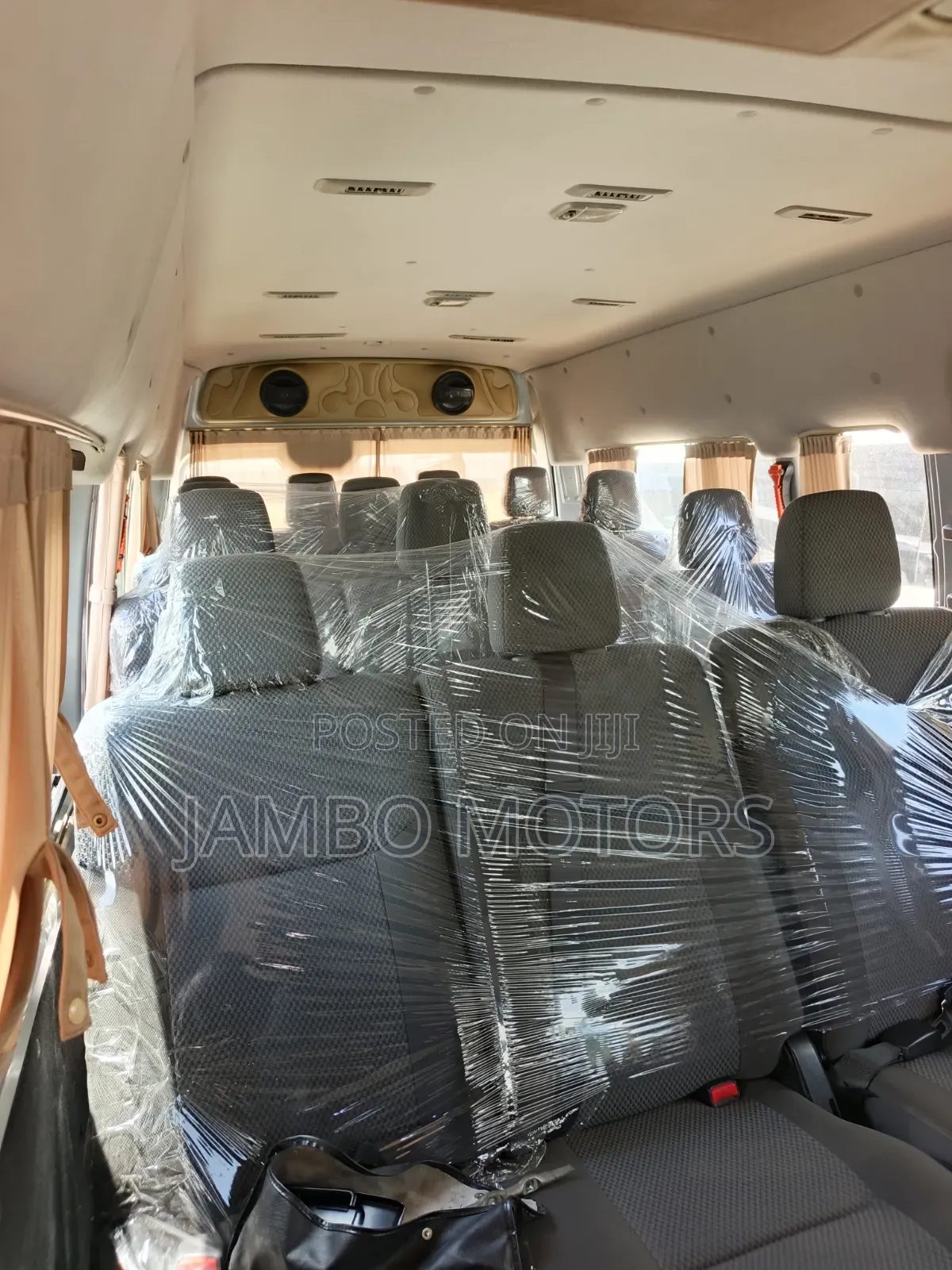 Nissan Caravan (Urvan) 2020 Silver