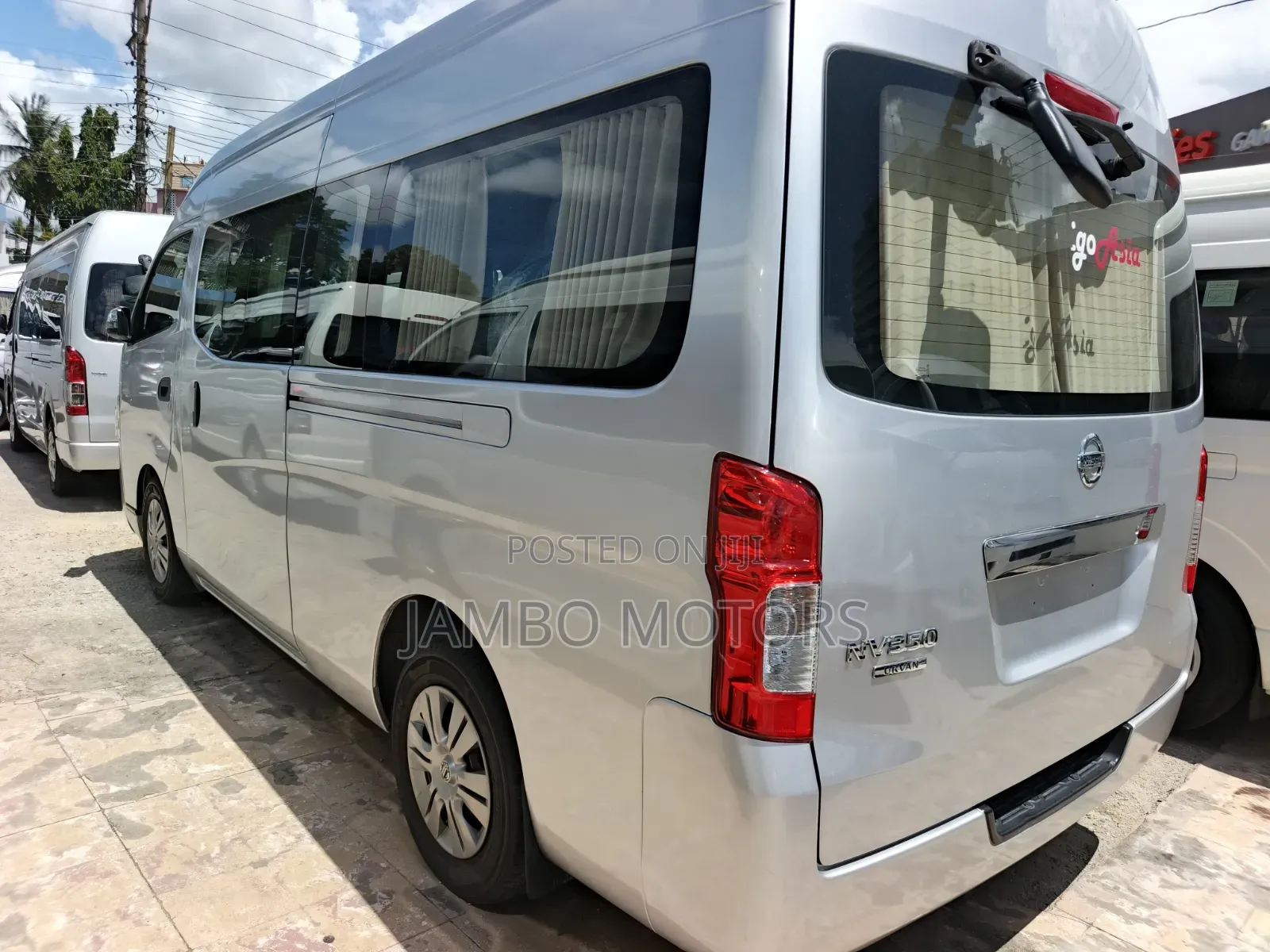 Nissan Caravan (Urvan) 2020 Silver