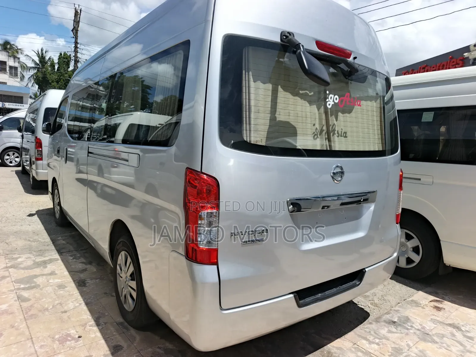 Nissan Caravan (Urvan) 2020 Silver