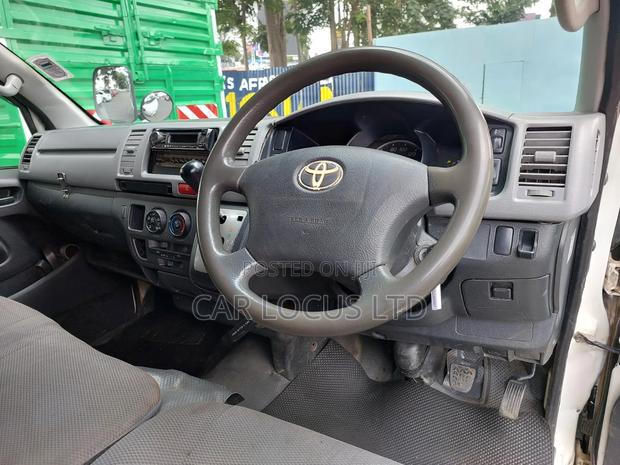 Toyota HiAce 2014 White - thumbnail 14