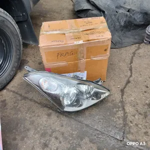 Toyota Wish 2002/2003/2004 Xenon Headlamp, Ex Japan Motor Parts