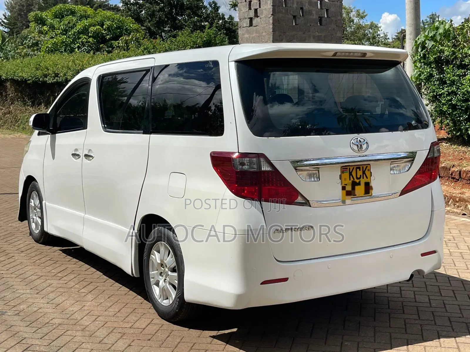 Toyota Alphard 2010 White