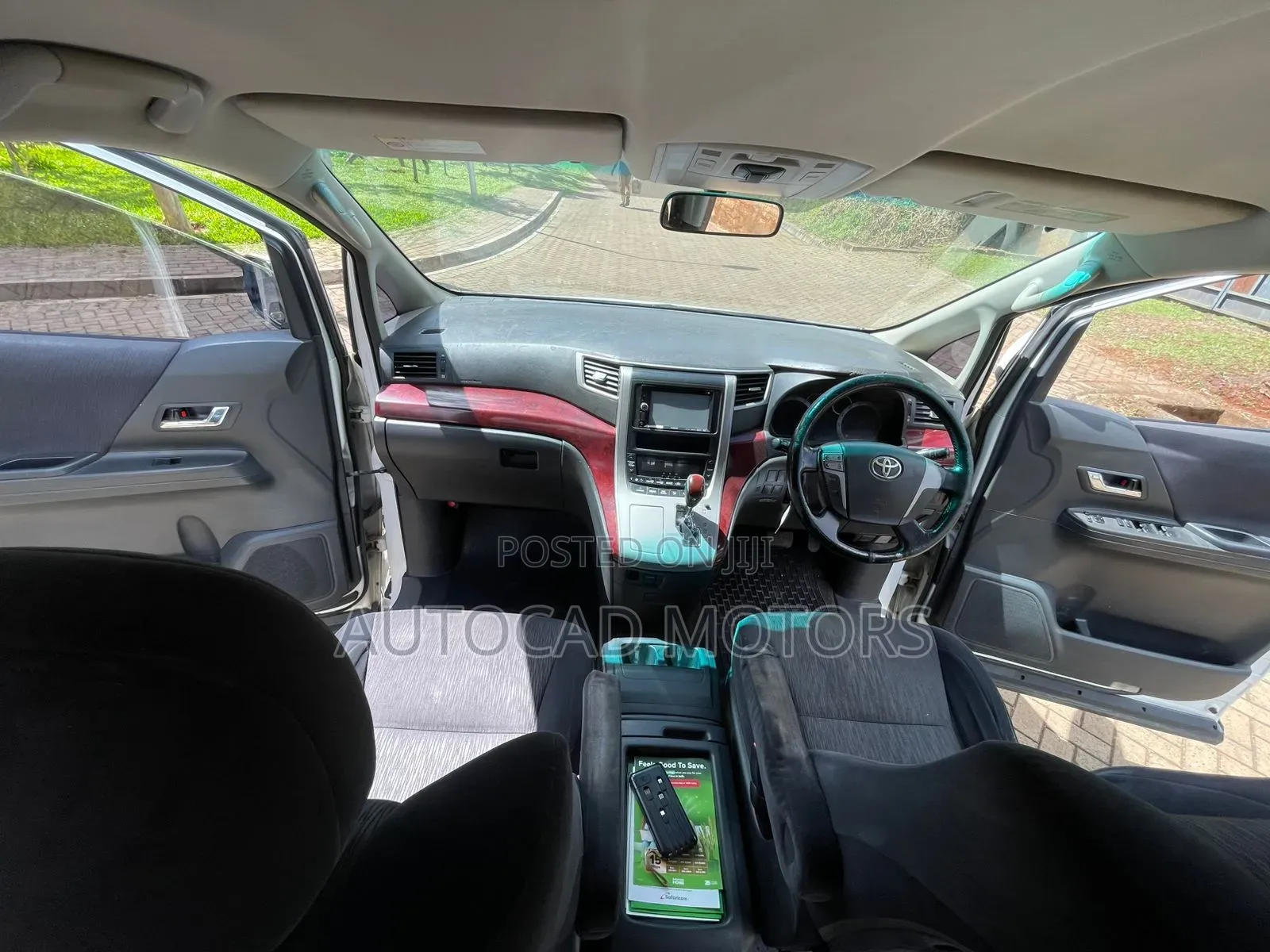 Toyota Alphard 2010 White