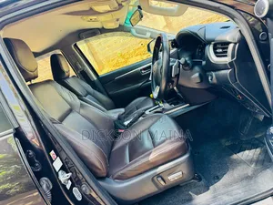 Toyota Fortuner 2.8 D AWD 2019 Black
