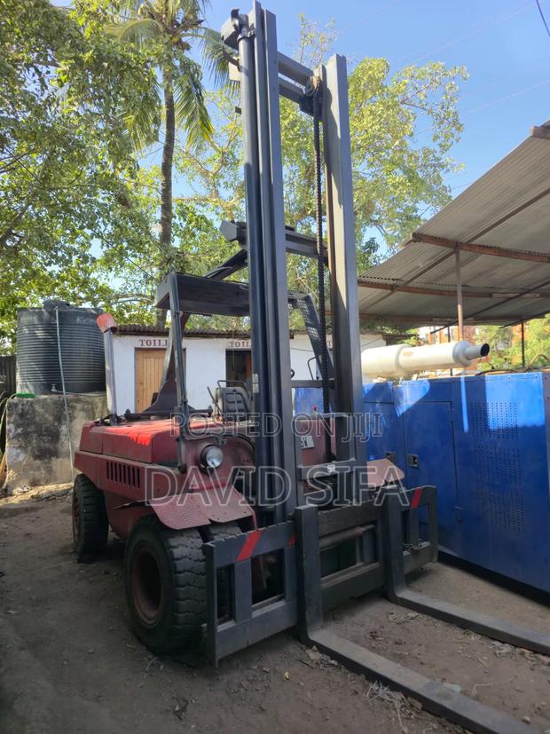 Linde Forklift - thumbnail 2