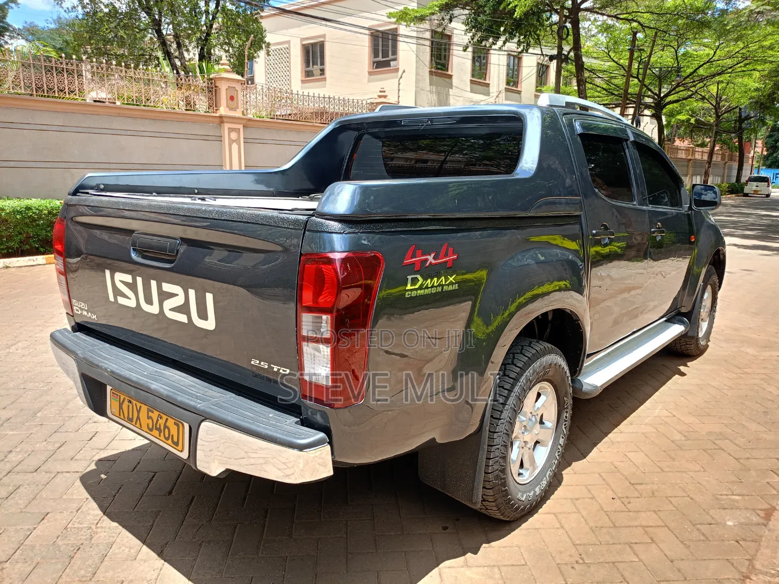 Isuzu D-MAX 2018 Gray