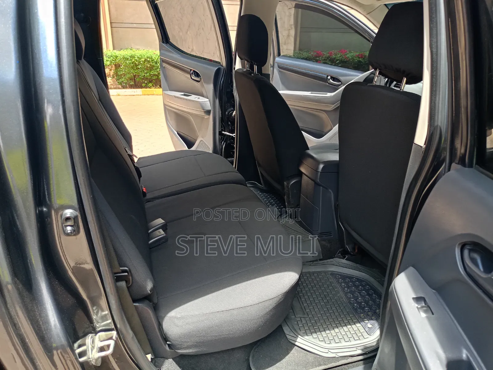 Isuzu D-MAX 2018 Gray